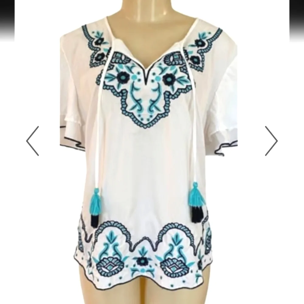 Crown and IVY White Blue Embroidered Collar Tunic Size Medium - Picture 2 of 10